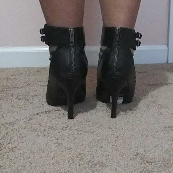 Black heels - Picture 6 of 6